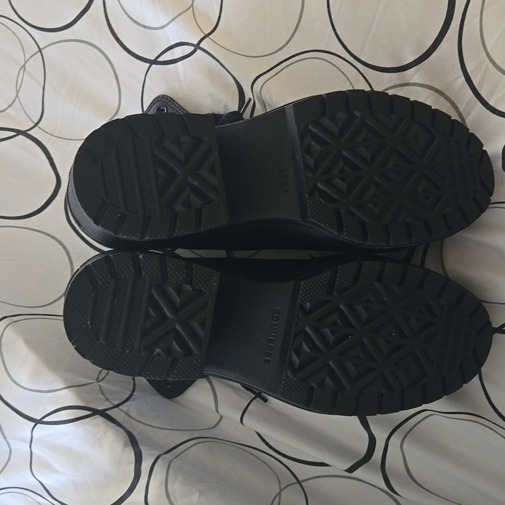 Boots - Picture 3 of 3